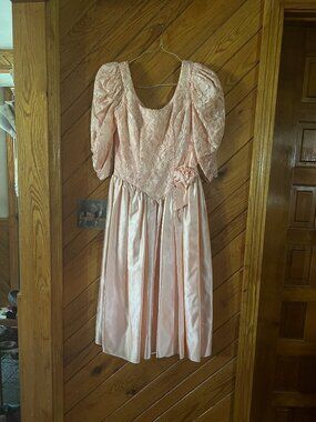Vintage 1980s Bridesmaid Prom Dress Size 7/8 Light Peach